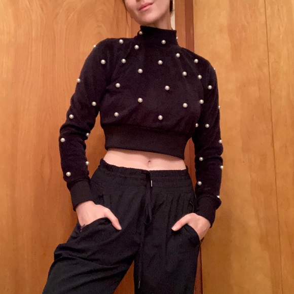 Urban Outfitters Sweaters - ✨BRAND NEW✨ Urban Outfitters Audrey Pearl Top